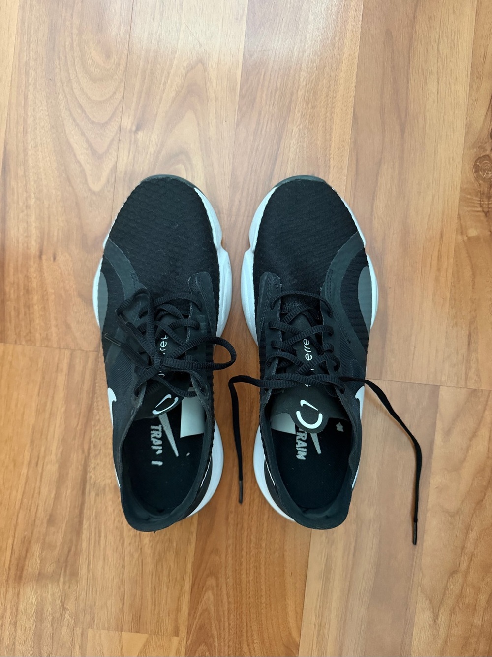Nike Black and White Men’s Running Sneakers